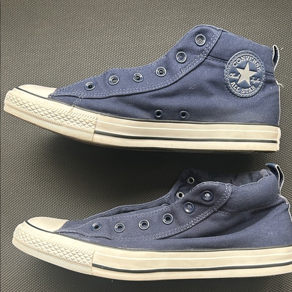 Converse Men's Navy High-Top Sneakers (size 10 men, 12 women) - Picture 2 of 6